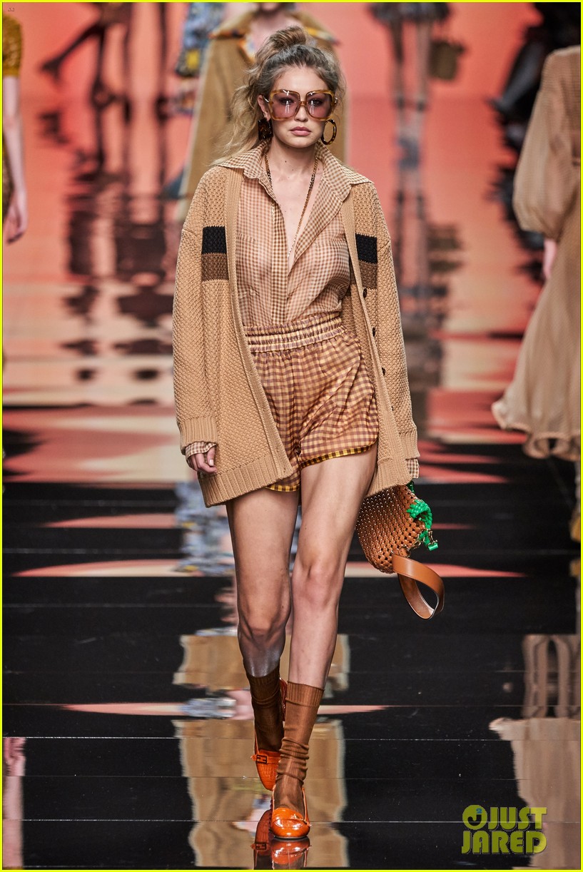 Kaia Gerber Felt Pressured To Have Long Hair