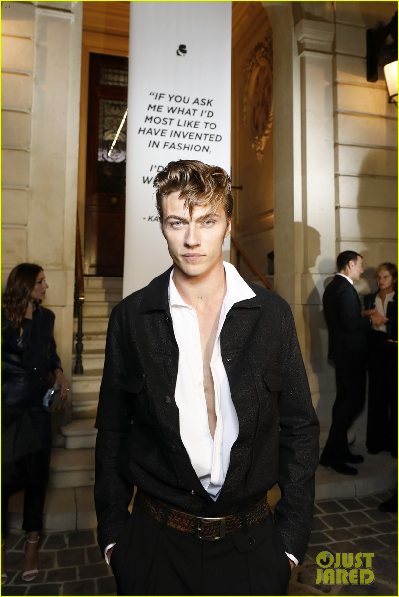 Kaia Gerber & Gigi Hadid Step Out For 'Tribute to the Karl Lagerfeld: The White Shirt Project' in Paris