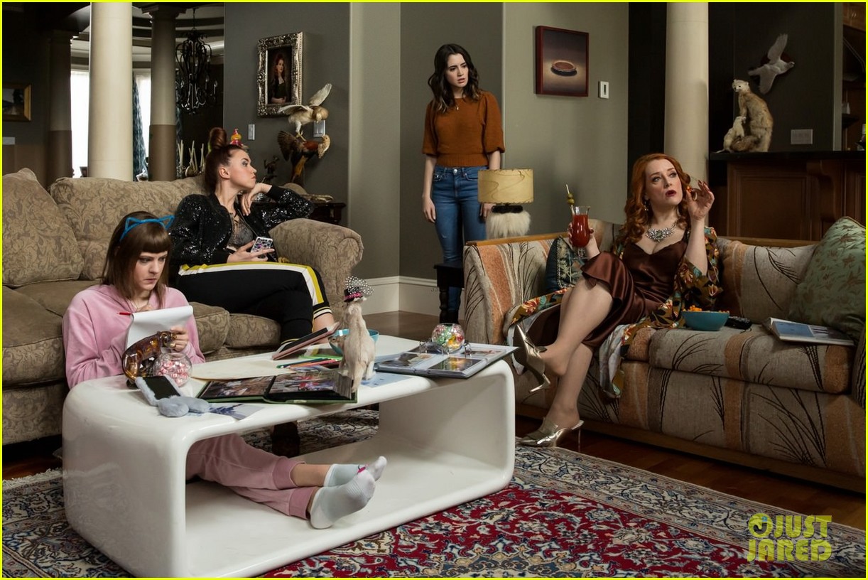 Laura Marano's Step Family Boss Her Around In New 'A Cinderella Story: Christmas Wish' Clip