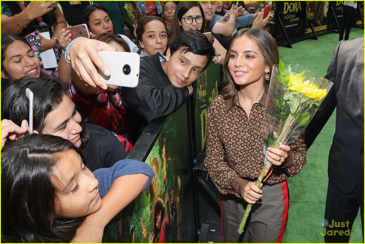 Isabela Moner Wears a Sombrero During 'Dora & The Lost City of Gold' Premiere in Mexico
