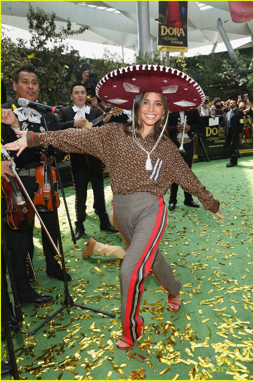 Isabela Moner Wears a Sombrero During 'Dora & The Lost City of Gold' Premiere in Mexico