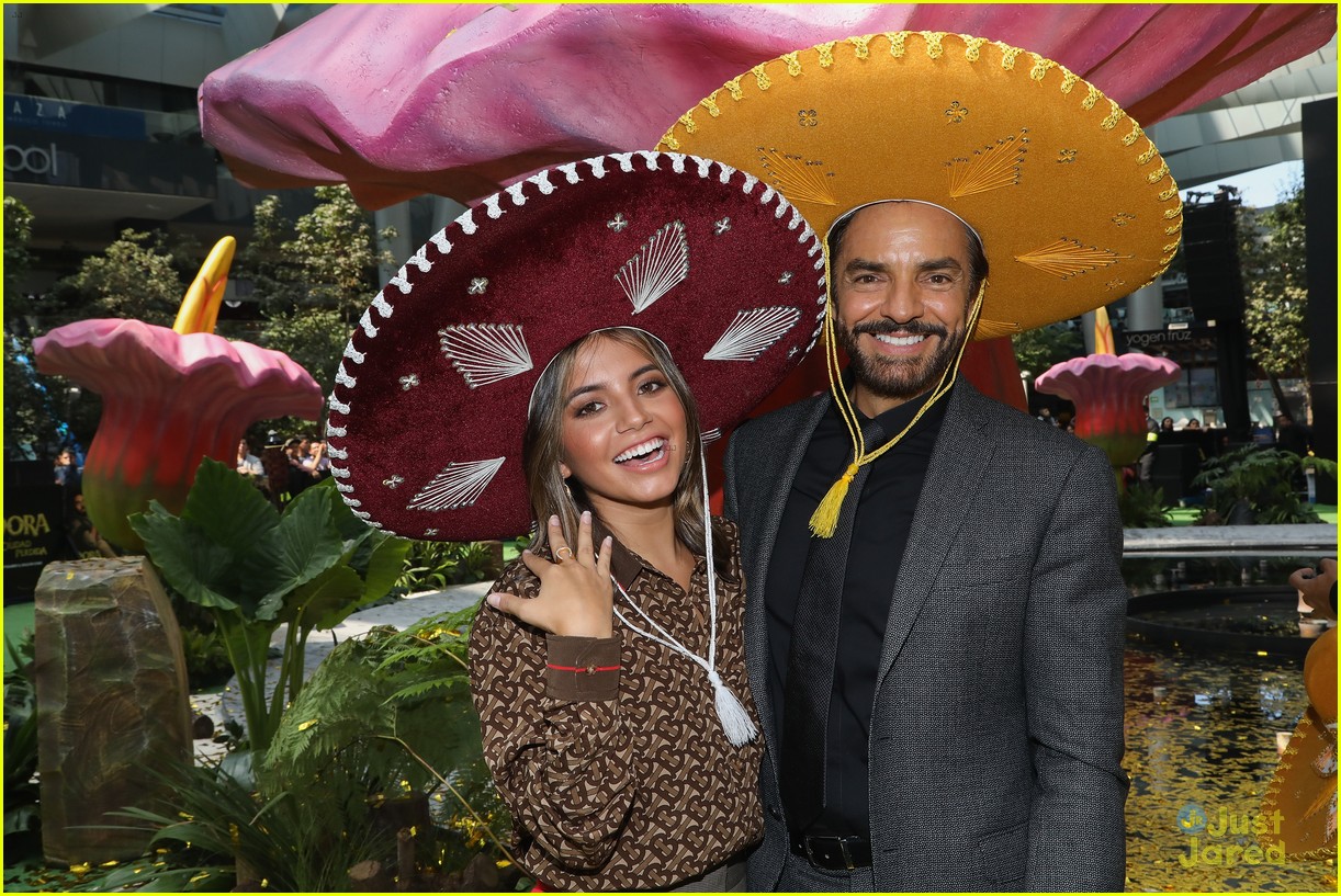 Isabela Moner Wears a Sombrero During 'Dora & The Lost City of Gold' Premiere in Mexico