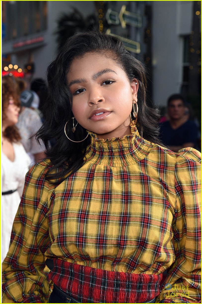 Navia Robinson Kicks Off Halloween Season at Halloween Horror Nights