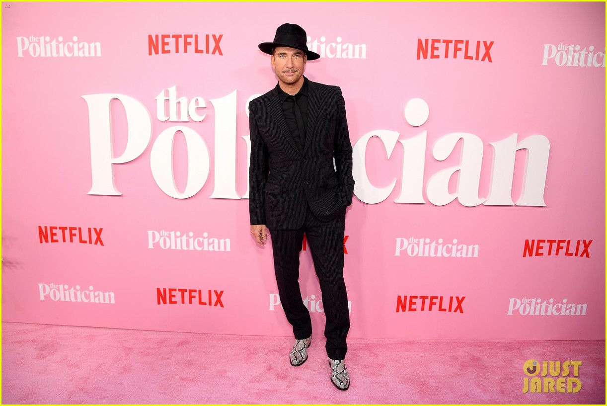 Ben Platt & Zoey Deutch Are Matchy-Matchy at 'Politician' Premiere!