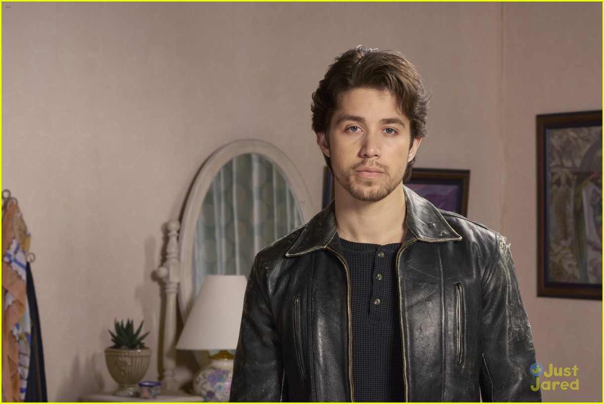 Freeform Sets Premiere Date For 'Party Of Five' Reboot