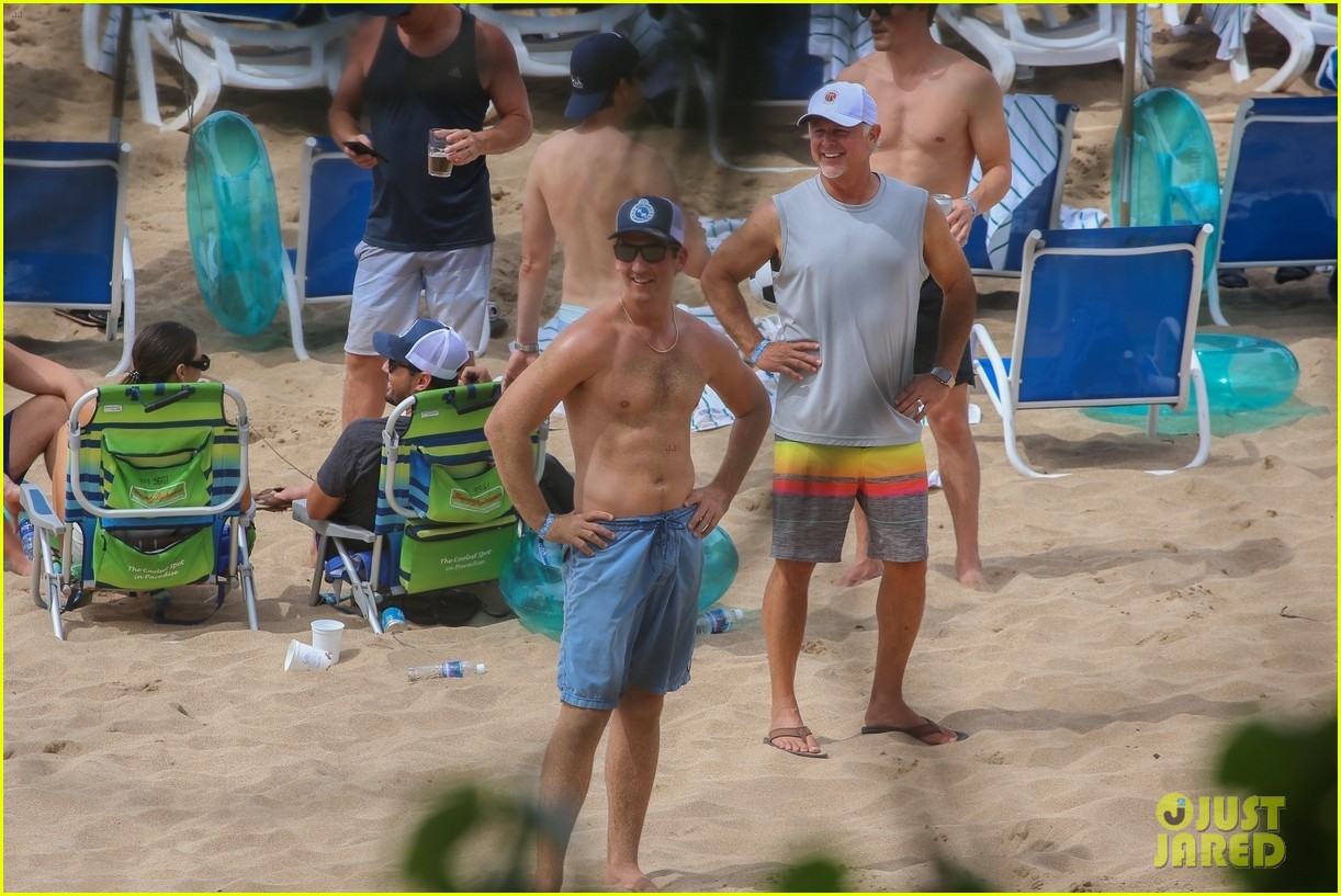 Nina Dobrev & Boyfriend Grant Mellon Hold Hands at Beach in Hawaii!
