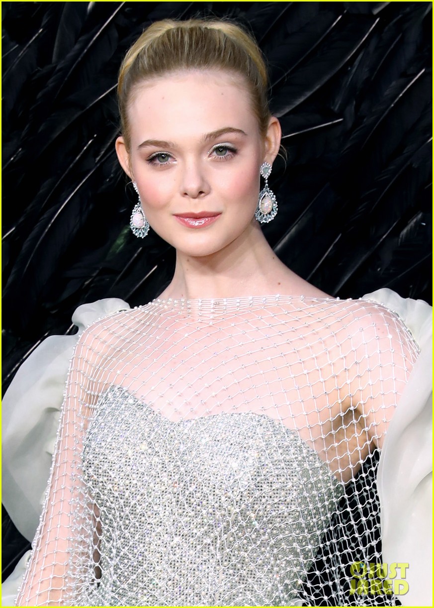 Elle Fanning Wore The Most Amazing Princess Dress To The 'Maleficent: Mistress of Evil' Premiere in London