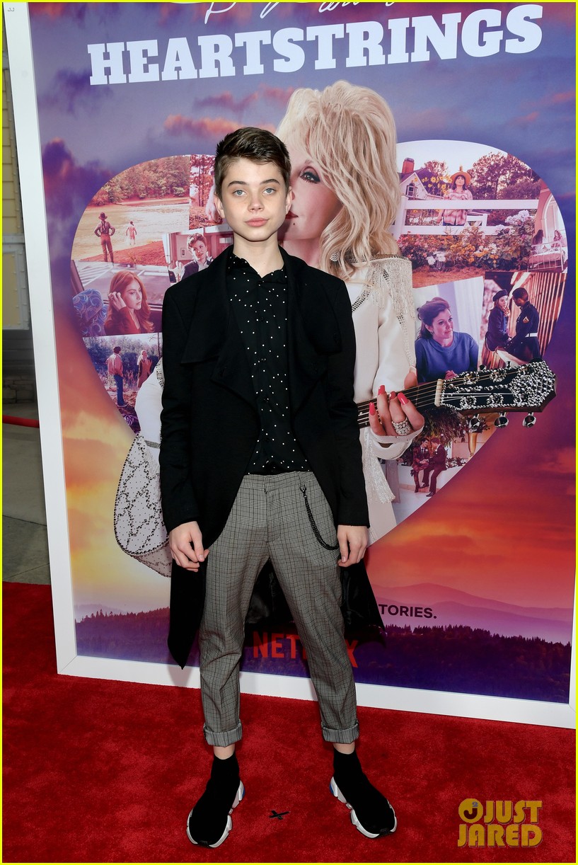 Julianne Hough & Willa Fitzgerald Premiere 'Dolly Parton's Heartstrings' at Dollywood