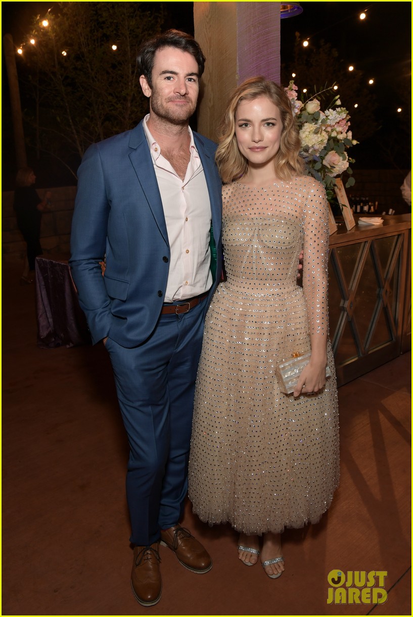 Julianne Hough & Willa Fitzgerald Premiere 'Dolly Parton's Heartstrings' at Dollywood