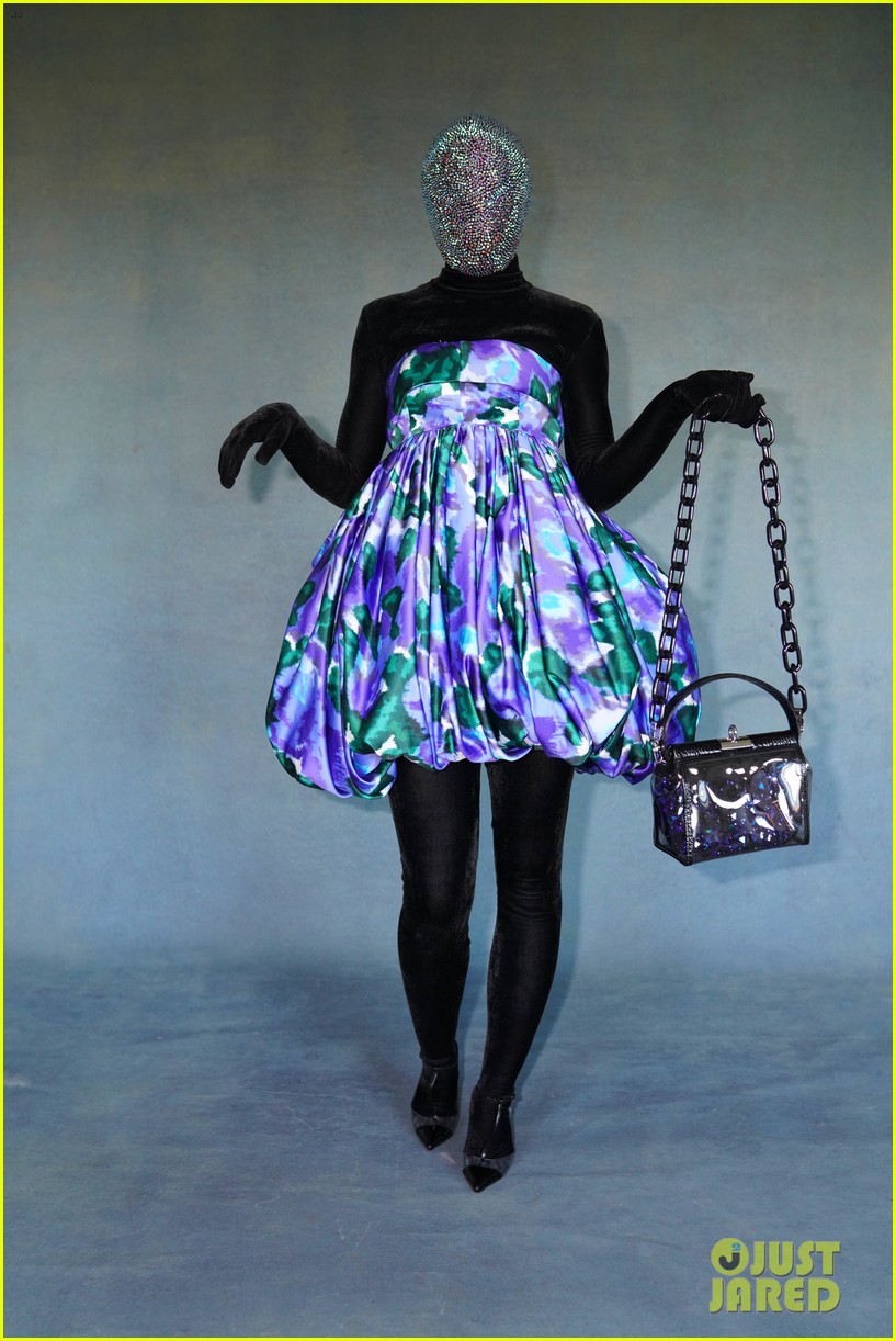 Joey King Wears Masks With Richard Quinn Outfit In 'Elle Women In Hollywood' BTS Photos!