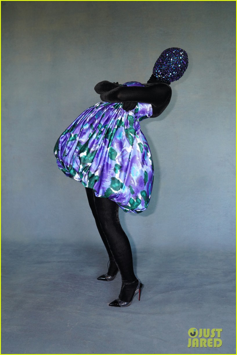 Joey King Wears Masks With Richard Quinn Outfit In 'Elle Women In Hollywood' BTS Photos!