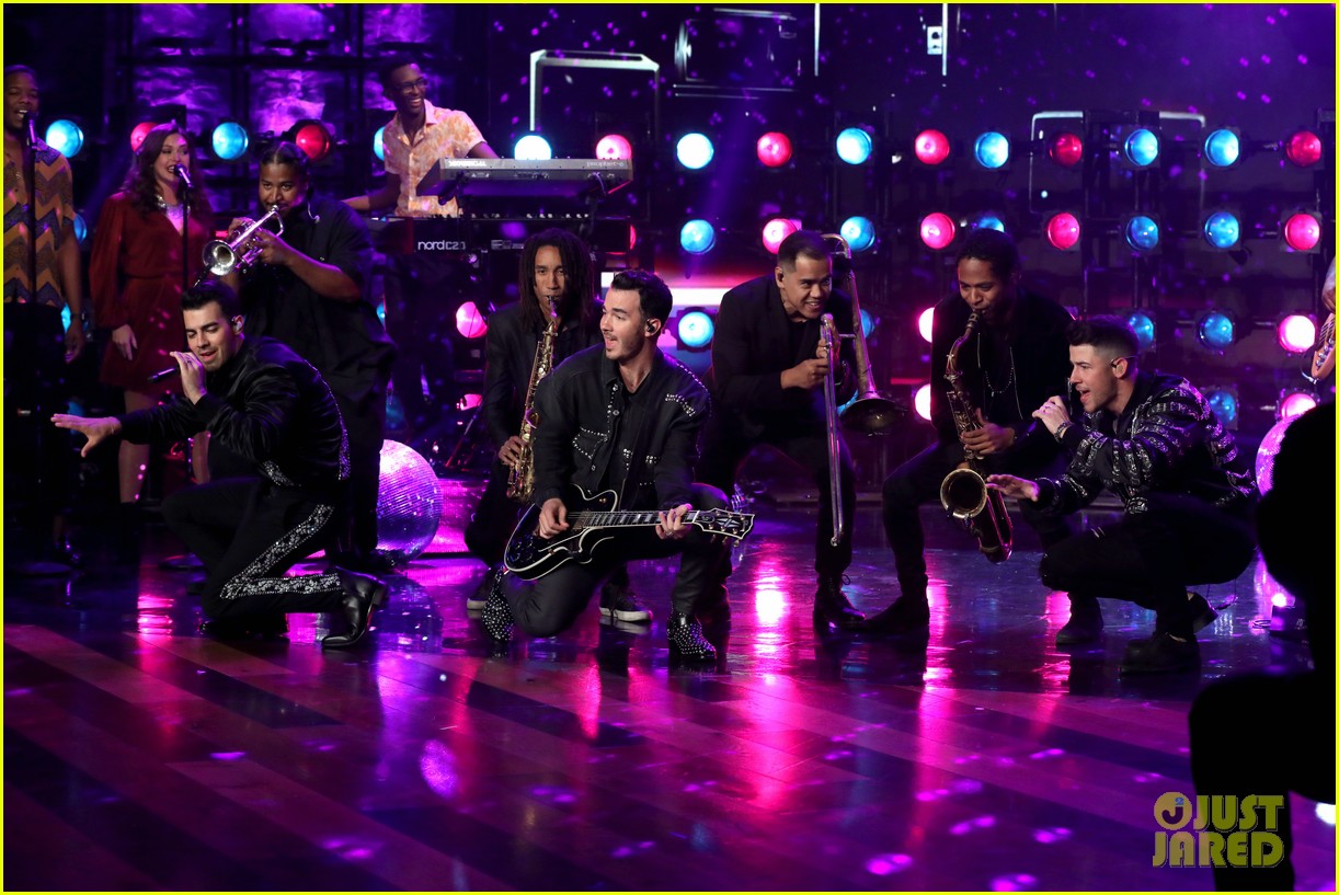 The Jonas Brothers Receive Platinum Plaques For 'Happiness Begins'