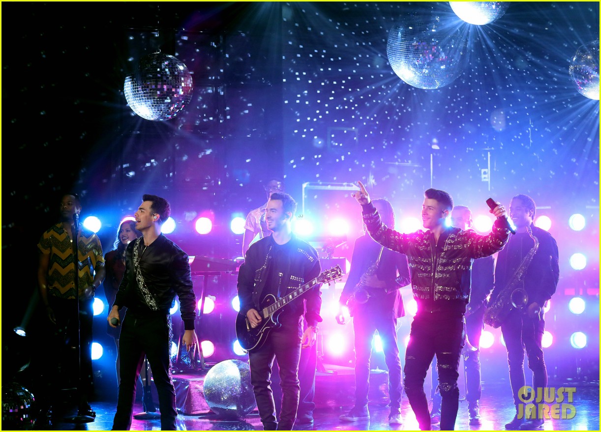 The Jonas Brothers Receive Platinum Plaques For 'Happiness Begins'