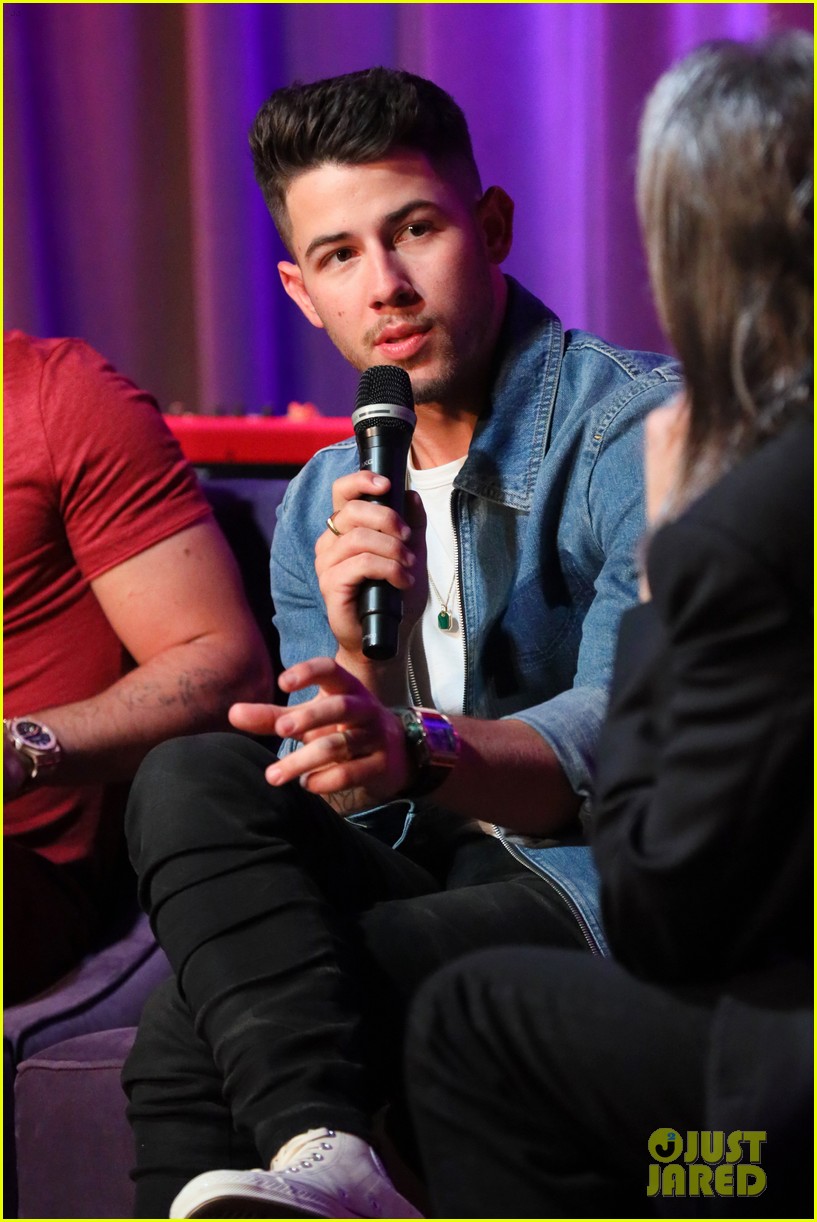 The Jonas Brothers Receive Platinum Plaques For 'Happiness Begins'