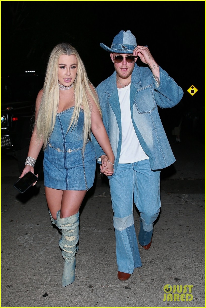 Tana Mongeau & Jake Paul Dress Up As Another Famous Couple For a Halloween Party