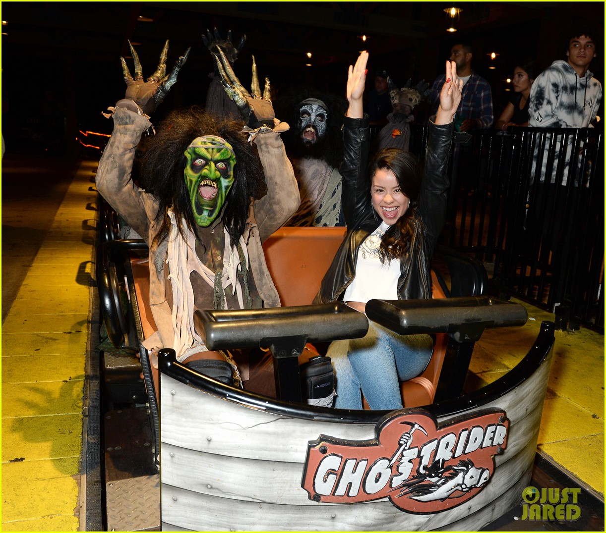 Ross Lynch Gets 'Much Needed Sibling Time' at Knott's Scary Farm