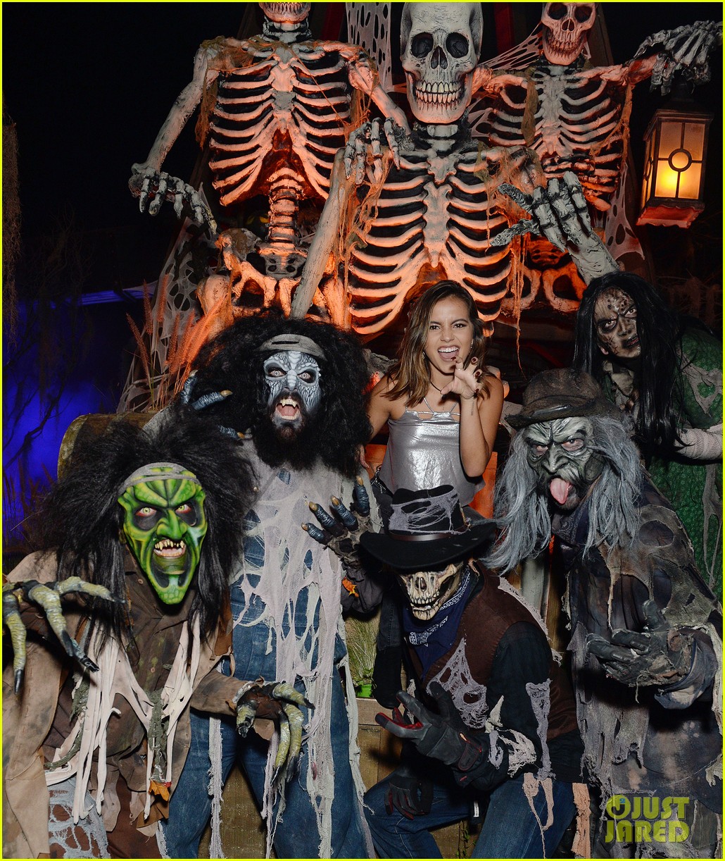 Ross Lynch Gets 'Much Needed Sibling Time' at Knott's Scary Farm