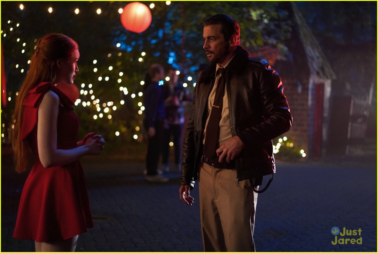 The Gang Is Headed Back To High School On Tonight's New 'Riverdale'