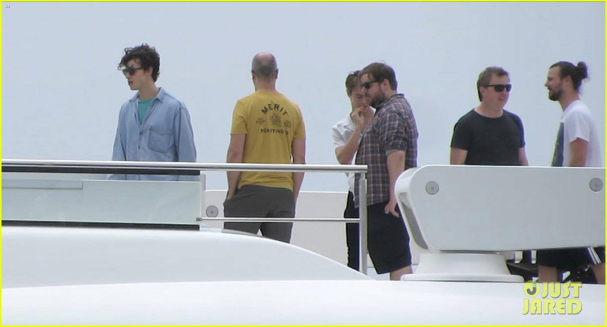 Shawn Mendes Hits The Sea on Yacht With Friends
