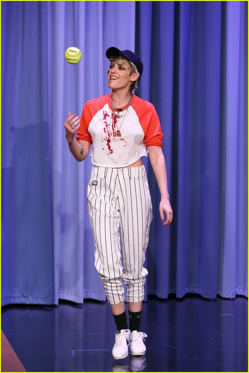 Check Out Kristen Stewart's Halloween Costume!