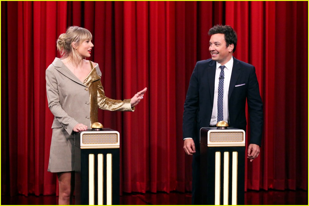 Taylor Swift Will Sing a Song Live for the First Time on 'SNL'