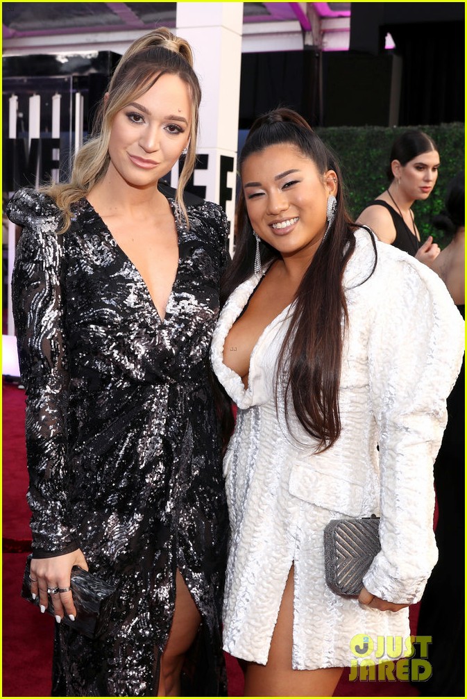 BFFs Alisha Marie & Remi Cruz Attend People's Choice Awards 2019 