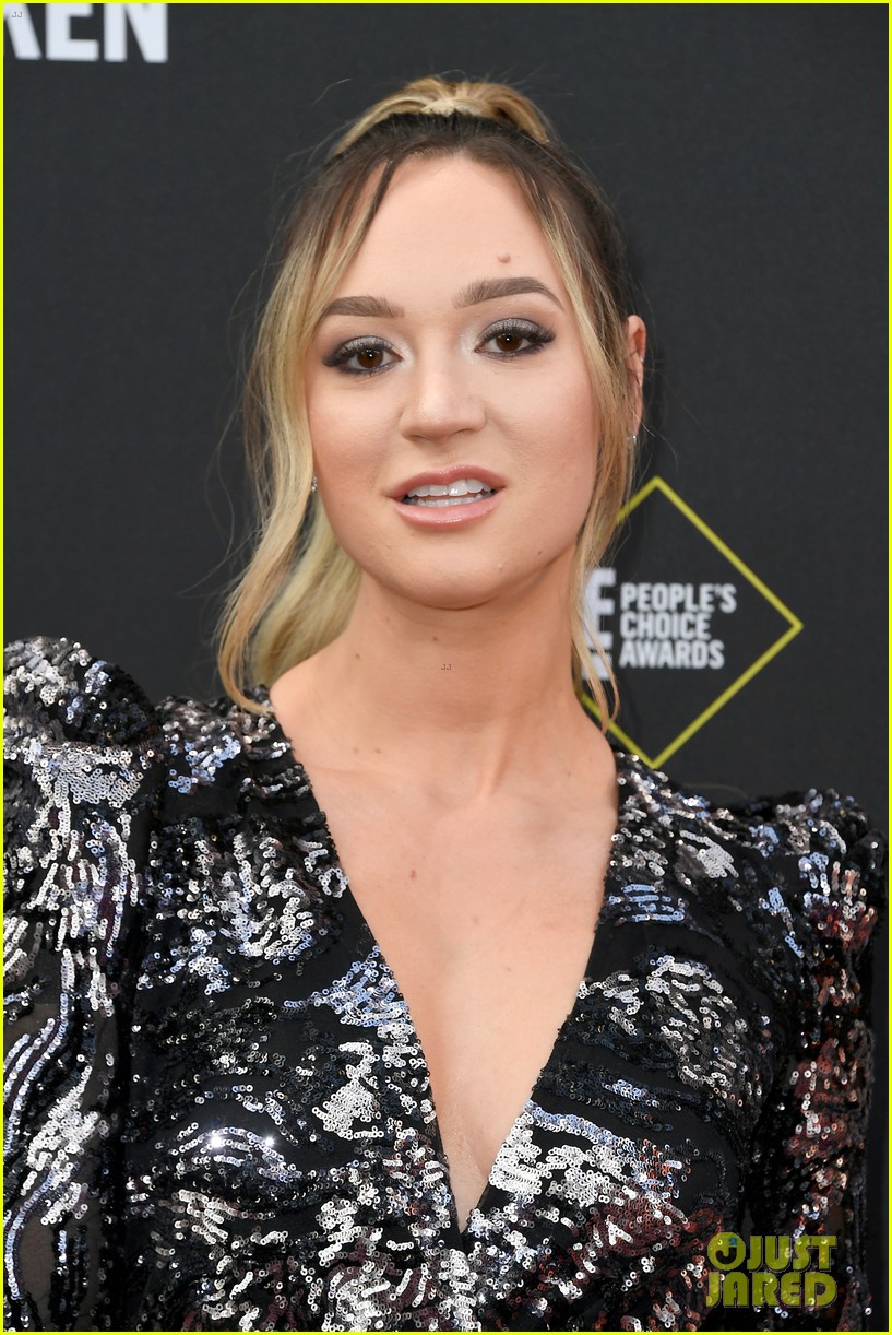 BFFs Alisha Marie & Remi Cruz Attend People's Choice Awards 2019