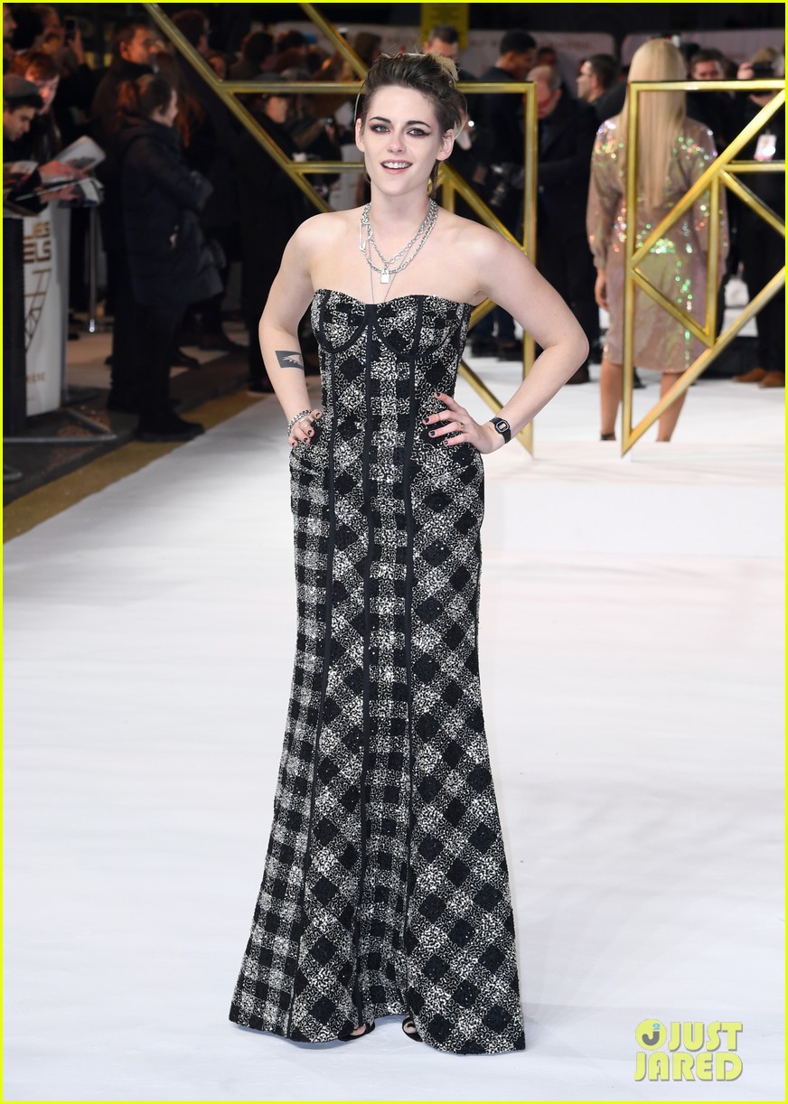 Naomi Scott, Ella Balinska & Kristen Stewart Stun at 'Charlie's Angels' London Premiere