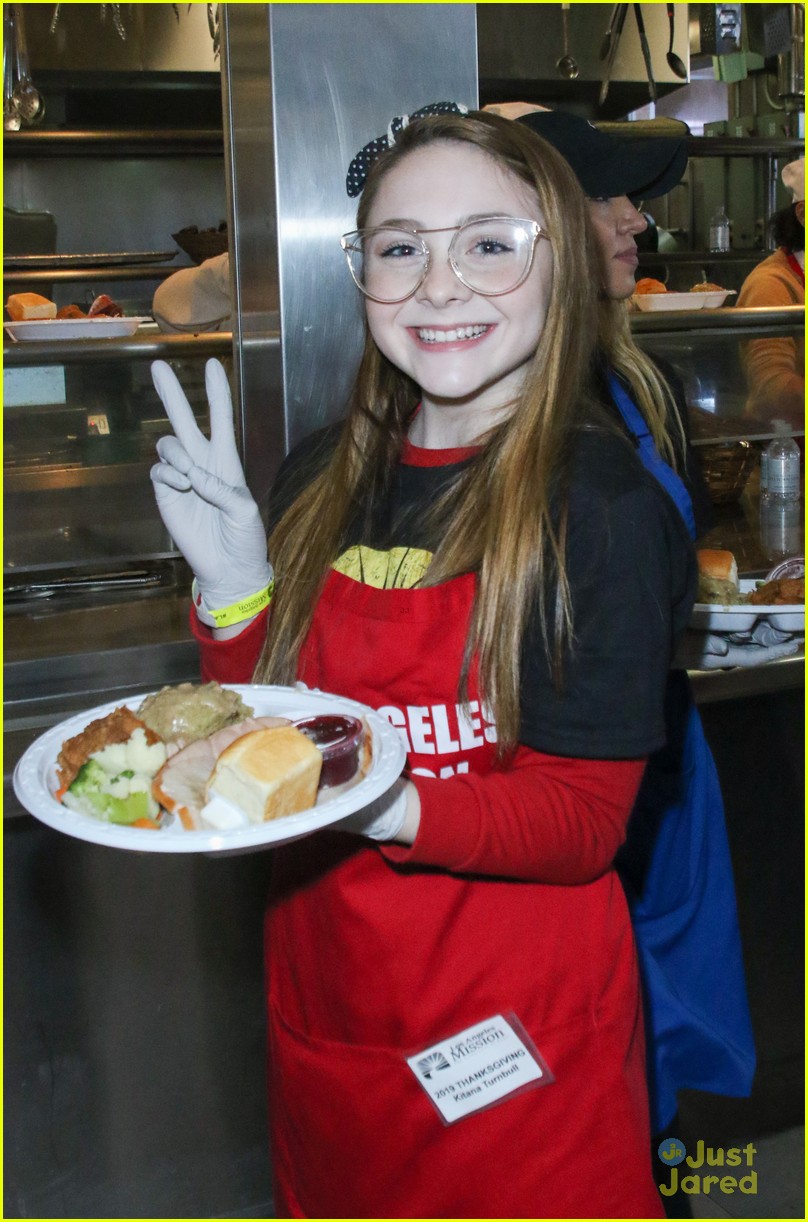 Emily Tosta Gives Back With Kitana Turnbull, Mykal-Michelle Harris & More For LA Mission's Thanksgiving Dinner Event