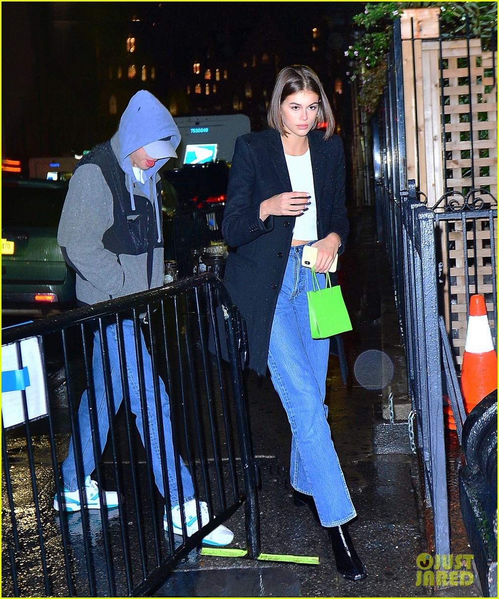 Kaia Gerber Steps Out With Pete Davidson For Dinner & Concert
