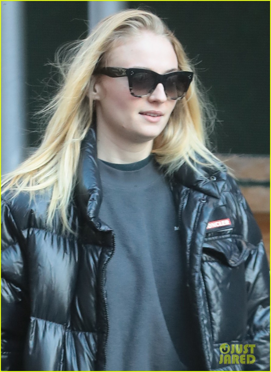 Joe Jonas & Sophie Turner Enjoy a Day Out in NYC