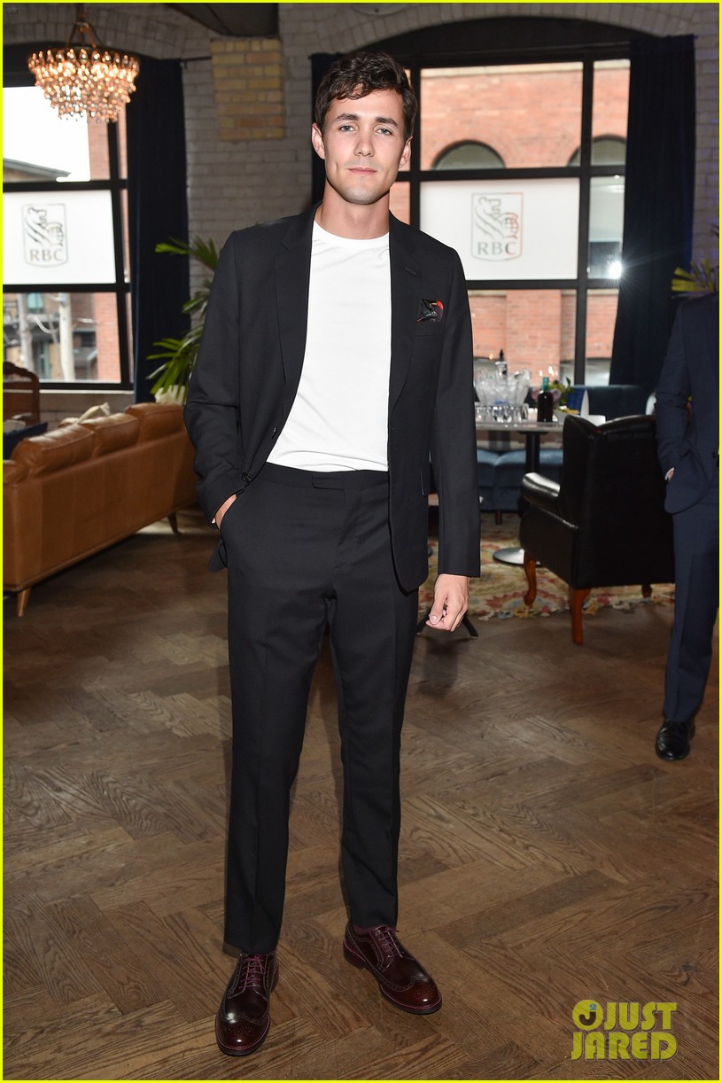 The Little Mermaid's Live-Action Prince Eric Will Be Jonah Hauer-King!