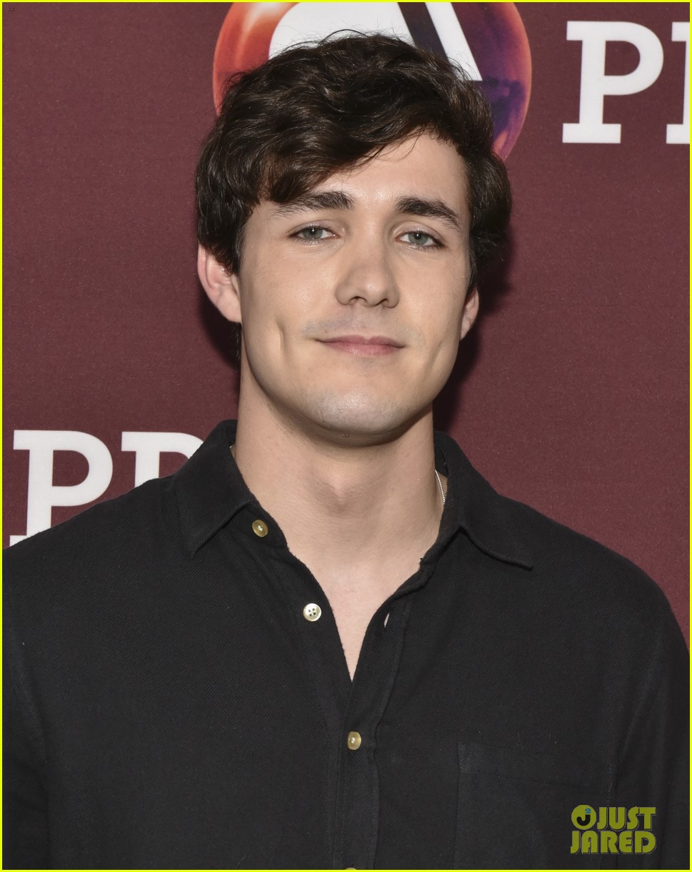 The Little Mermaid's Live-Action Prince Eric Will Be Jonah Hauer-King!