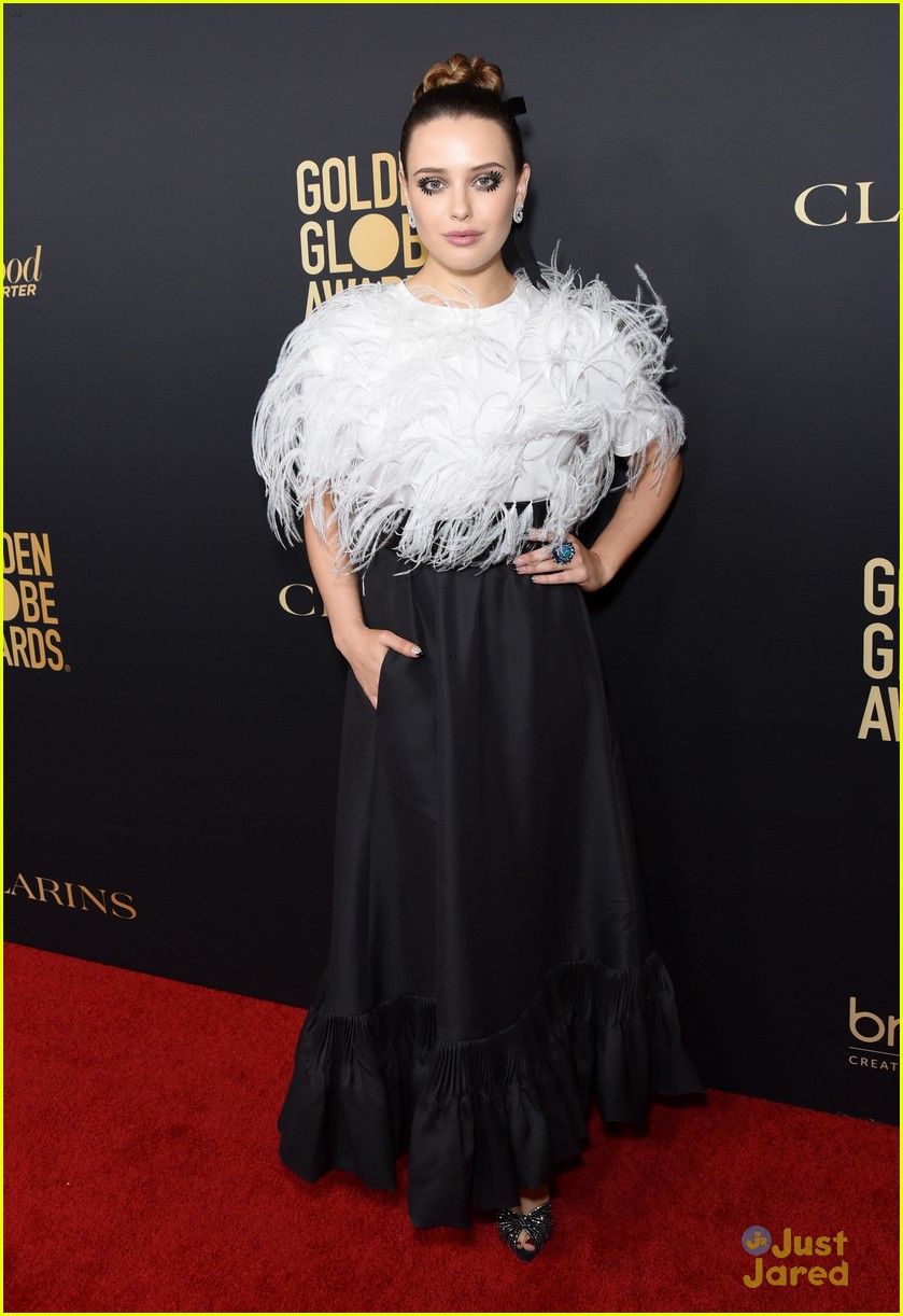 Katherine Langford's Dramatic Eyelashes Steal The Spotlight at 'Knives Out' Premiere
