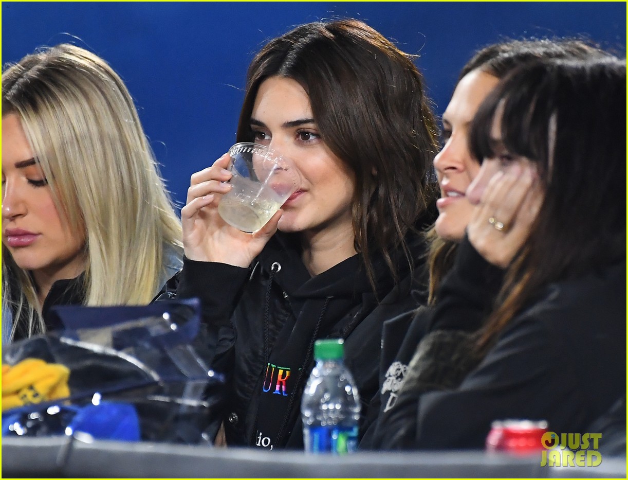 Kendall Jenner Watches NFL Game Right on the Field!