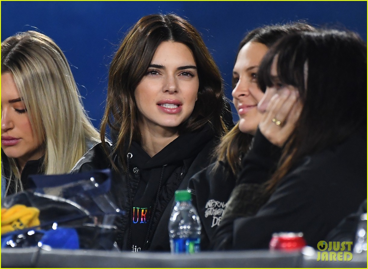 Kendall Jenner Watches NFL Game Right on the Field!
