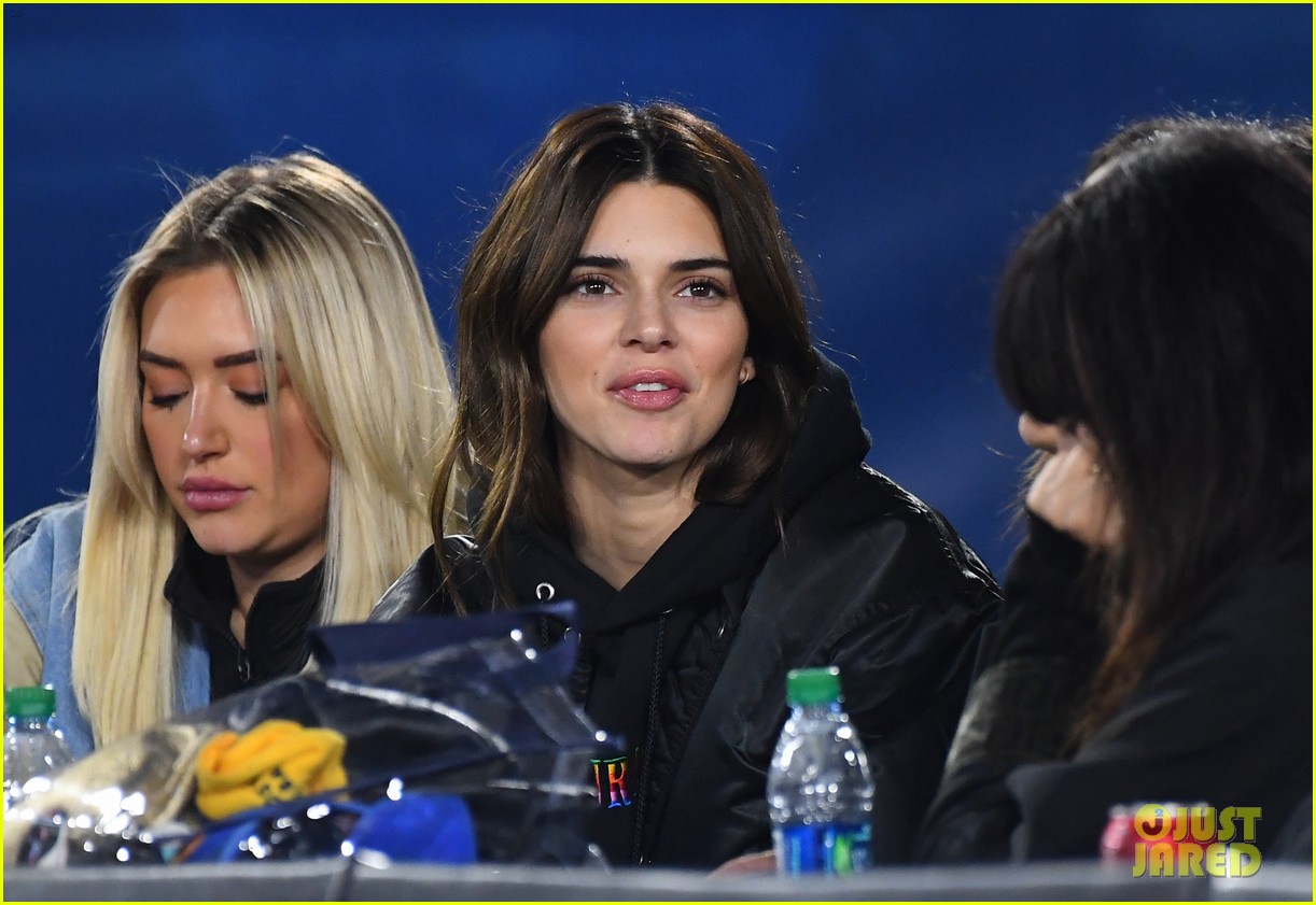 Kendall Jenner Watches NFL Game Right on the Field!