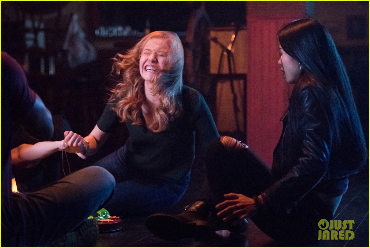 Nancy Gets A Big Shock During a Séance On 'Nancy Drew' Tonight!