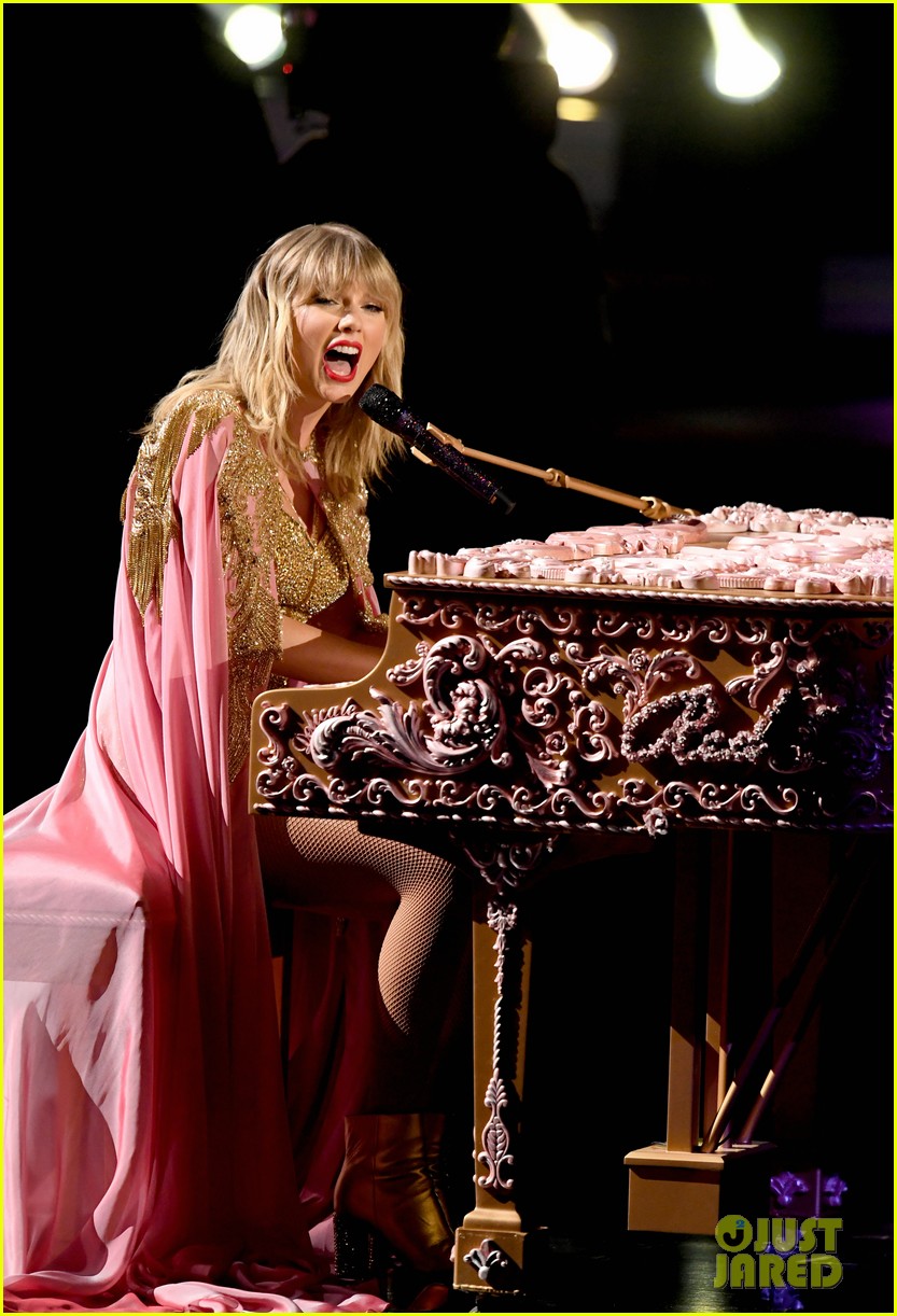 Taylor Swift Sings Her Greatests Hits for AMAs 2019 Performance Medley
