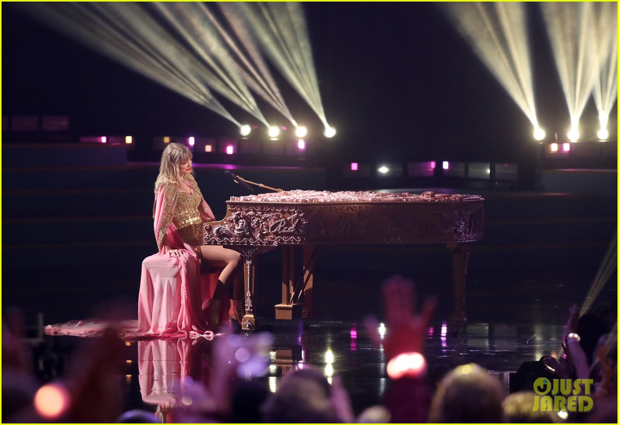 Taylor Swift Sings Her Greatests Hits for AMAs 2019 Performance Medley