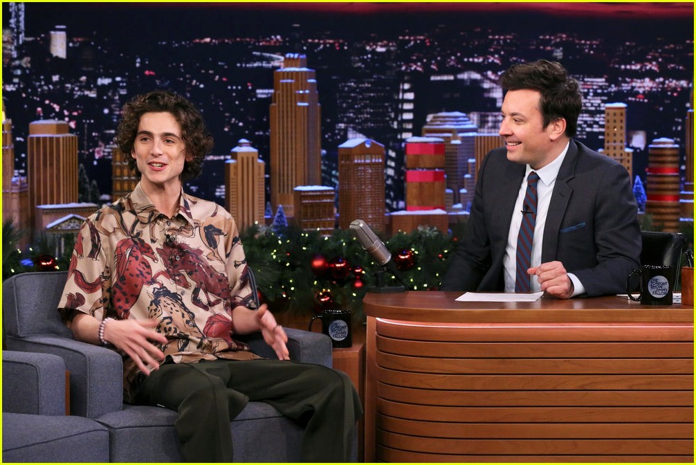 Timothee Chalamet Shows Off His Juggling Skills on 'Fallon' (Video)