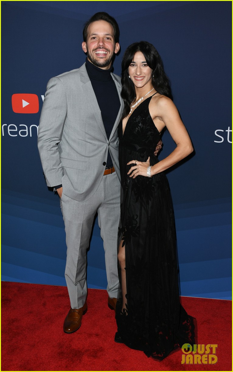 David Dobrik & Vlog Squad Win Big at Streamy Awards 2019!