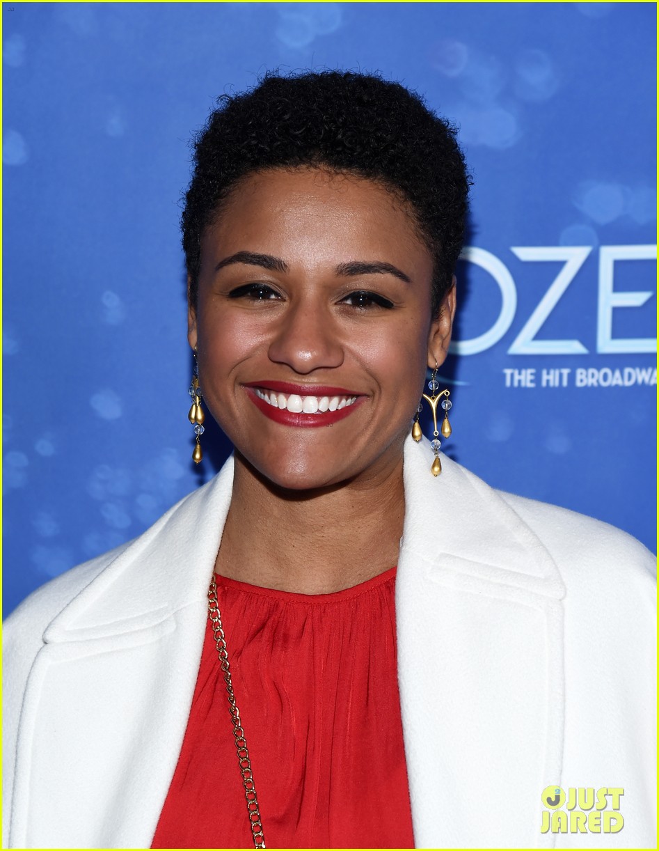 'HSMTMTS' Cast Joins More Disney Stars at 'Frozen' Musical LA Premiere!
