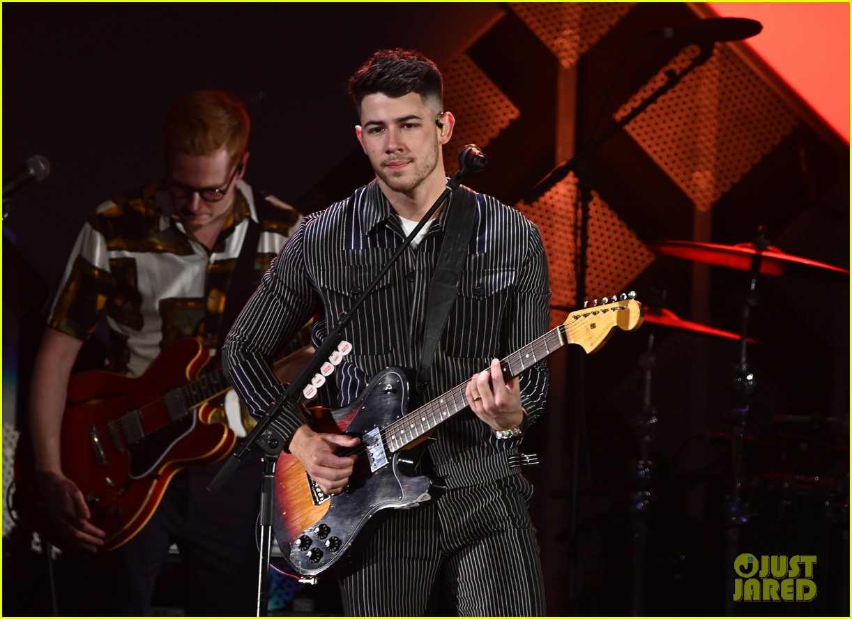 Zara Larsson Gets To Celebrate Her 22nd Birthday at Jingle Ball 2019 in Chicago