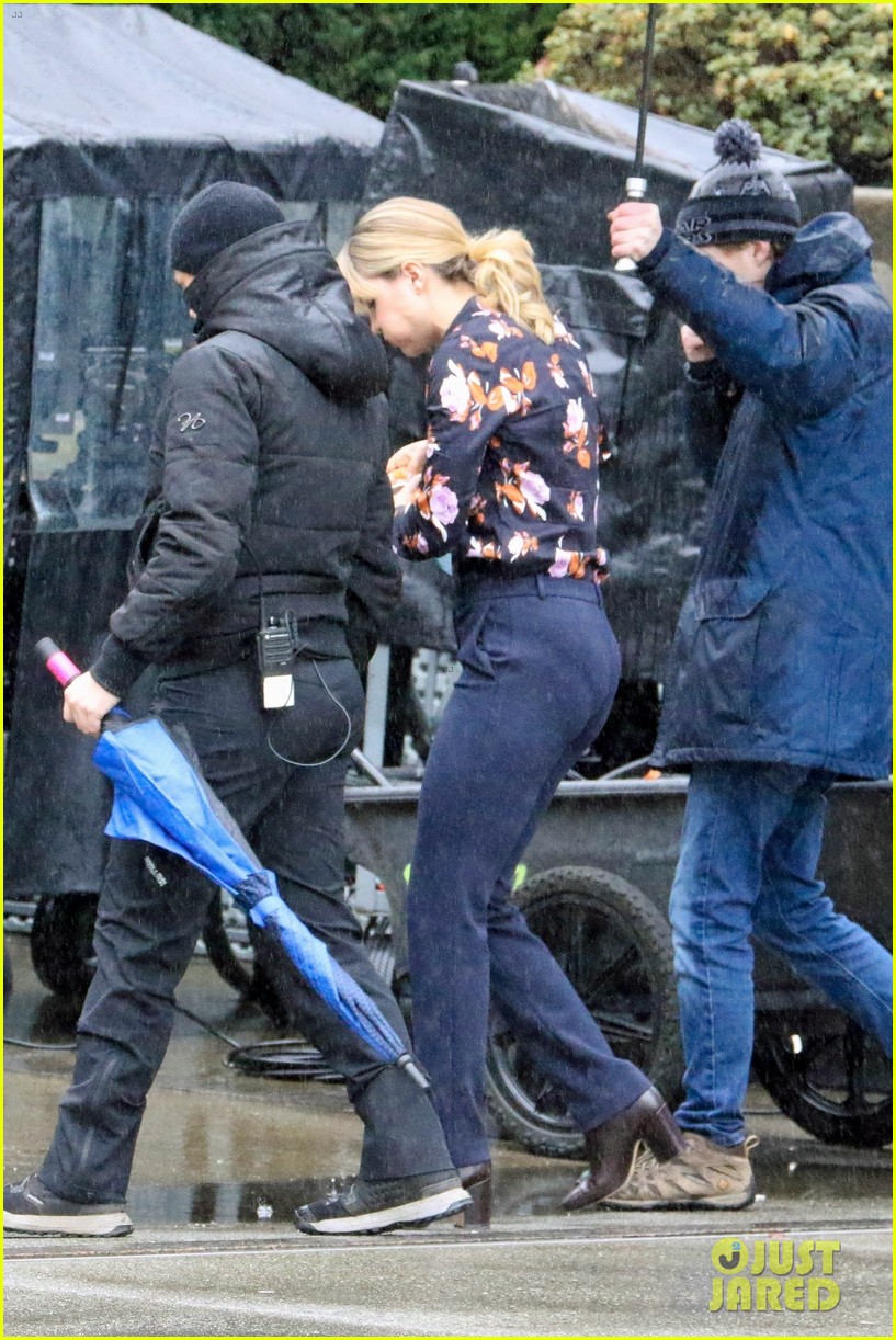 Melissa Benoist Makes Startling Announcement as Kara Danvers on 'Supergirl' Set