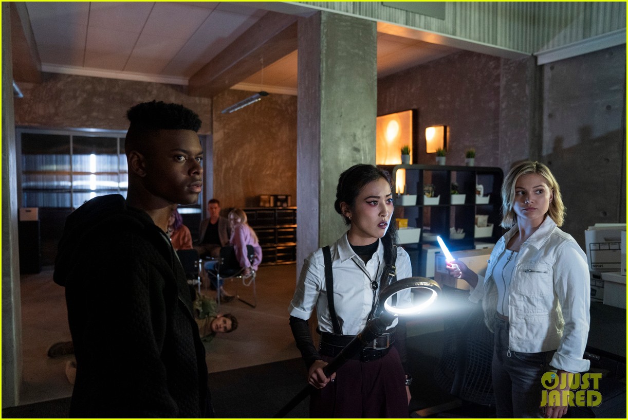 First Look Photos at 'Cloak & Dagger' Crossover With 'Marvel's Runaways' Are Here!