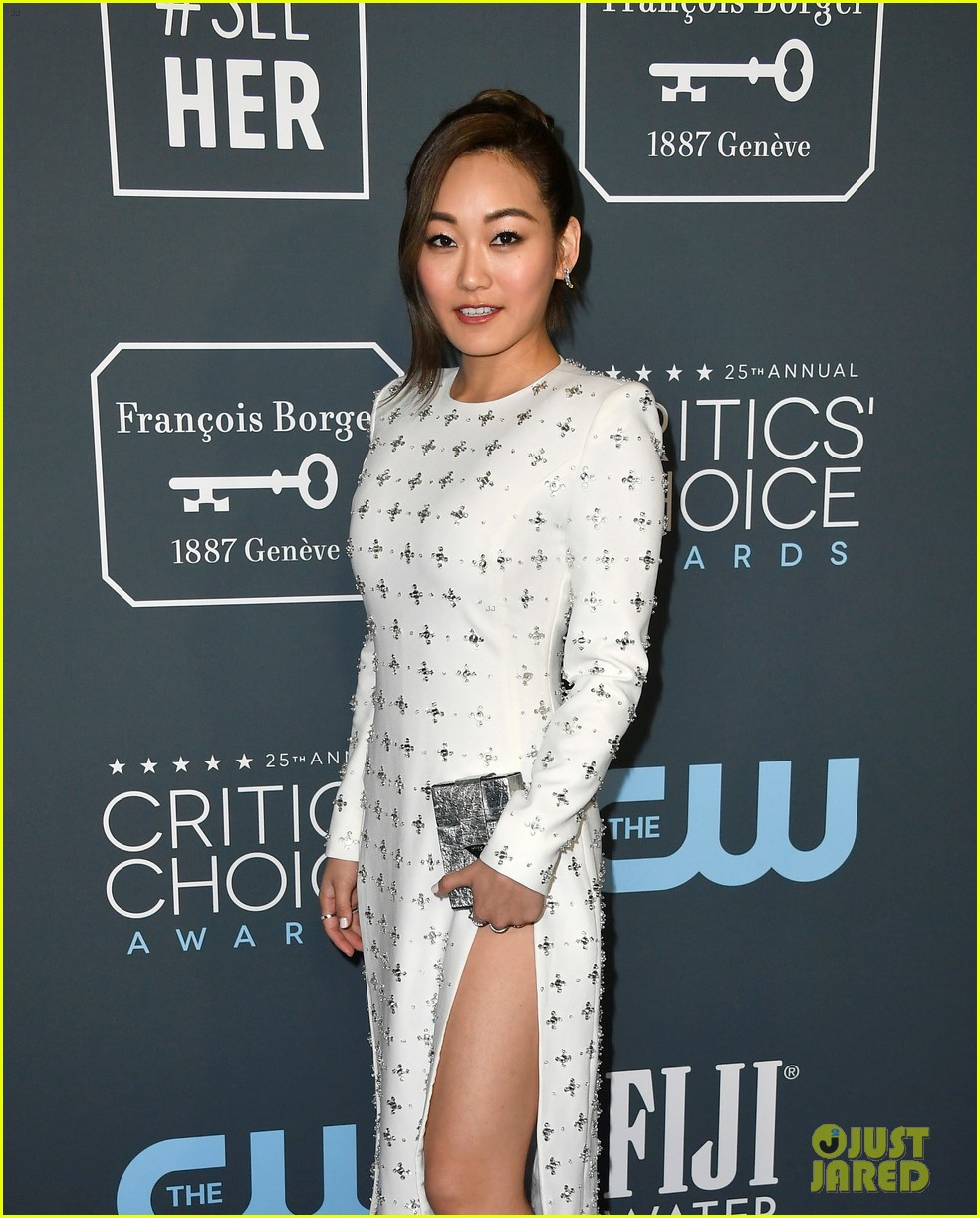 Aimee Carrero & AJ Michalka Rep 'She-Ra' at Critics' Choice Awards 2020