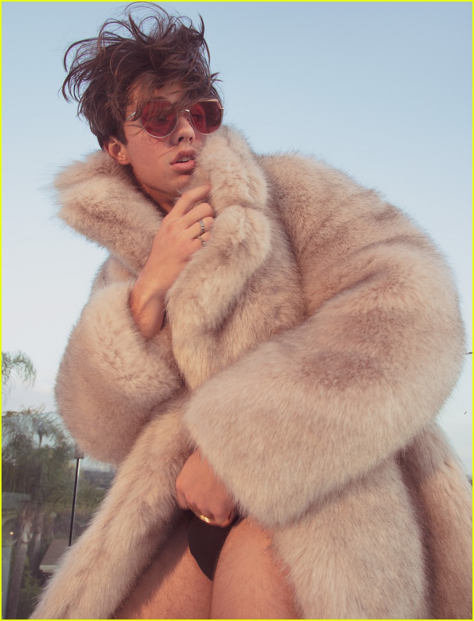 Cameron Dallas Opens Up About Dealing With Fame: 'I Go To A Lot Of Therapy'