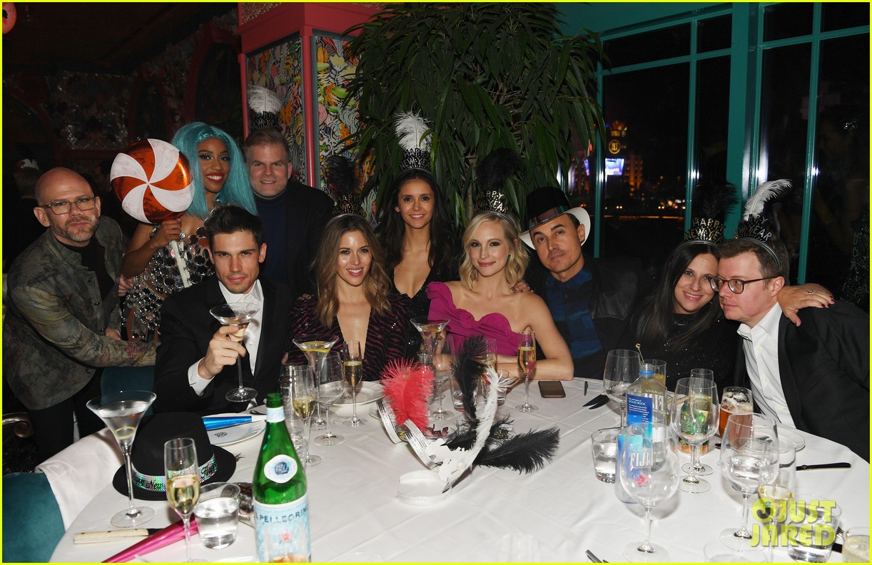 Nina Dobrev, Candice King, & Kayla Ewell Reunited on New Year's Eve!