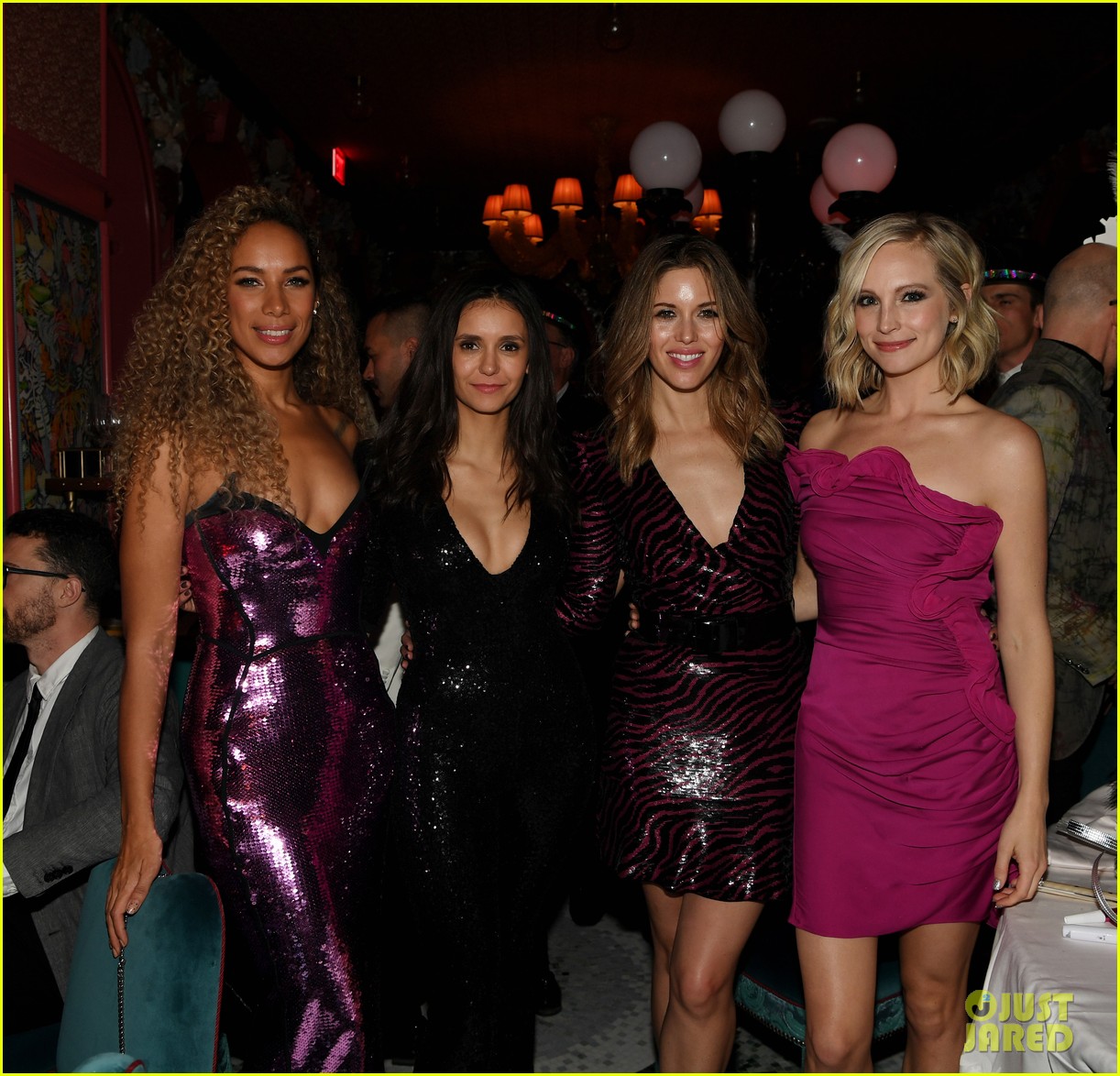 Nina Dobrev, Candice King, & Kayla Ewell Reunited on New Year's Eve!